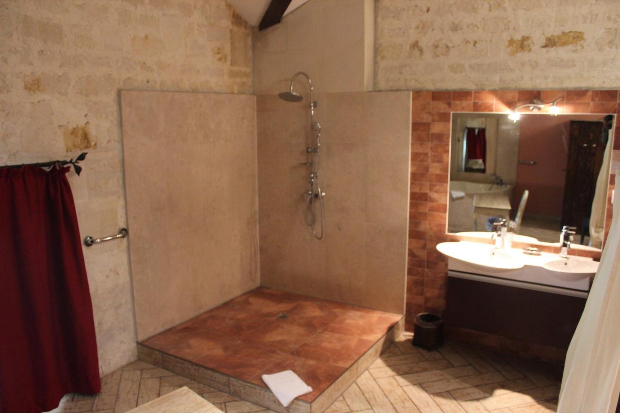 Domaine Des Chais Thenac  Room photo