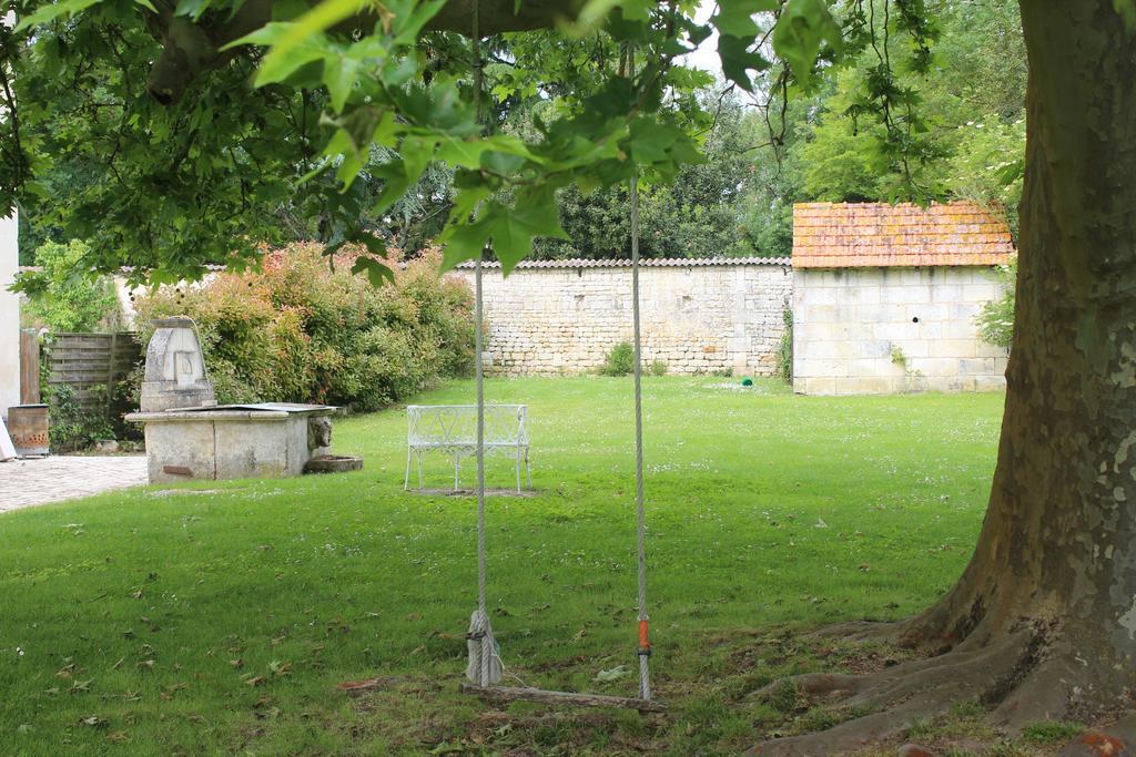 Domaine Des Chais Thenac  Exterior photo