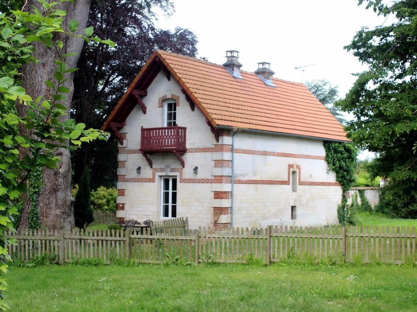 Domaine Des Chais Thenac  Exterior photo